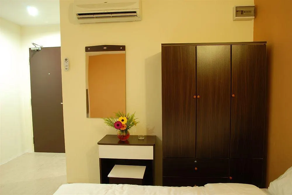 Live Com Hotel Johor Bahru