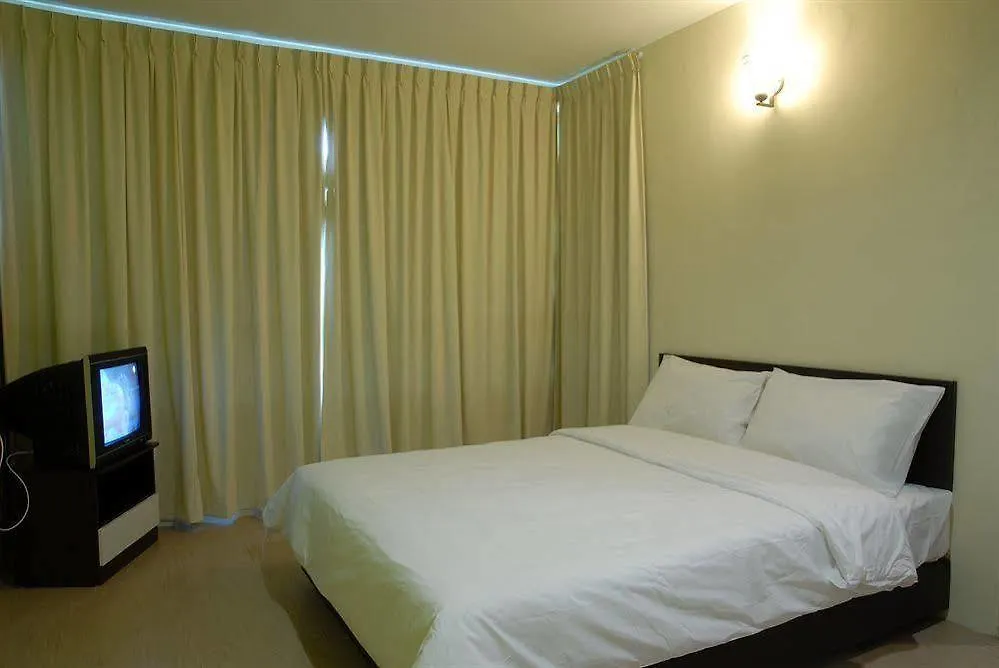 Live Com Hotel Johor Bahru